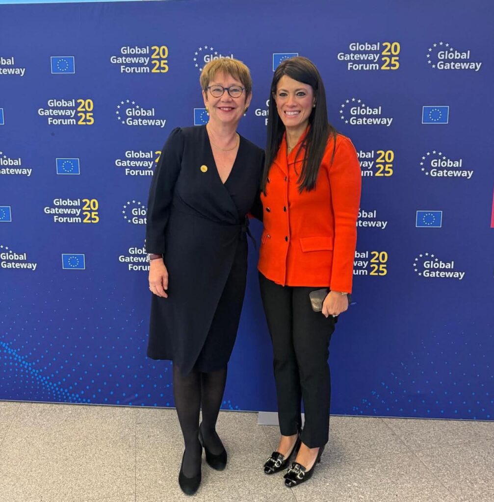 fb_img_17601801112518868101972505443187-1007x1024 وزيرة التخطيط والتنمية الاقتصادية والتعاون الدولي تلتقي رئيسة البنك الأوروبي لإعادة الإعمار والتنمية لمناقشة محفظة التعاون والمشروعات التنموية خلال فعاليات منتدى البوابة العالمية ببروكسل