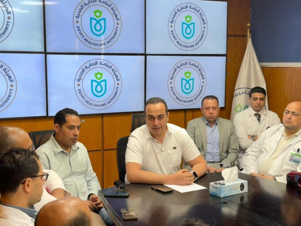 fb_img_17602951067656204667911540008542-1024x768 رئيس هيئة الرعاية الصحية يترأس غرفة عمليات التأمين الطبي لقمة السلام بشرم الشيخ