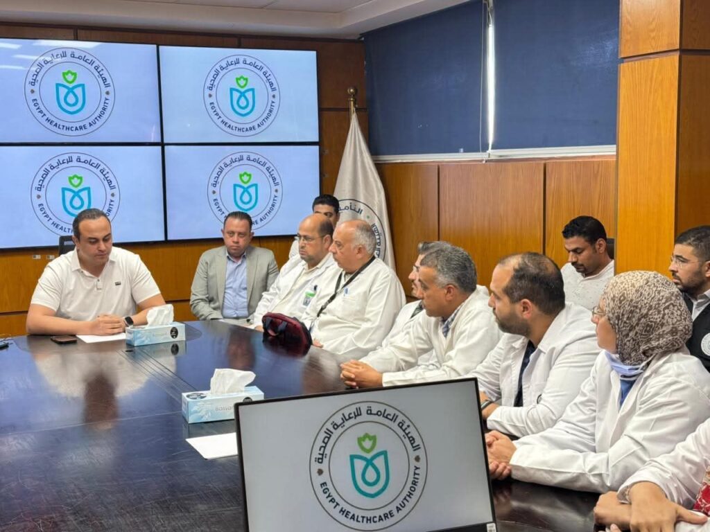 fb_img_17602951105368733528309176737792-1024x768 رئيس هيئة الرعاية الصحية يترأس غرفة عمليات التأمين الطبي لقمة السلام بشرم الشيخ