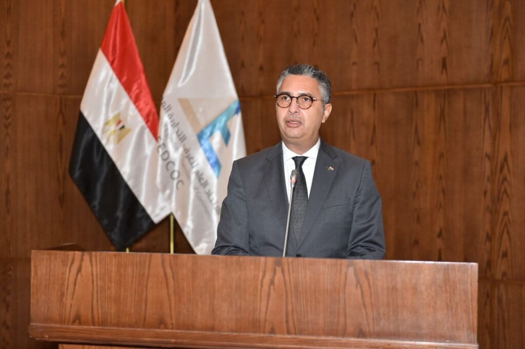 fb_img_17603524663496598499355674736766-1024x682 الدكتور شريف فاروق وزير التموين والتجارة الداخلية يجتمع مع رئيس الاتحاد العام للغرف التجارية وكبار المنتجين والسلاسل التجارية لبحث آليات ضبط الأسواق وتوافر السلع