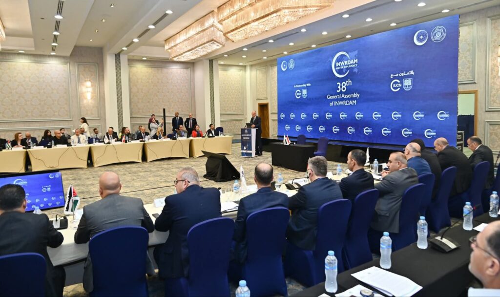 fb_img_17603533545025300521892825606529-1024x608 الدكتور سويلم و وزير المياه الأردنى يفتتحان "الإجتماع الثامن والثلاثين للشبكة الإسلامية لتنمية وإدارة مصادر المياه ضمن فعاليات "أسبوع القاهرة الثامن للمياه"