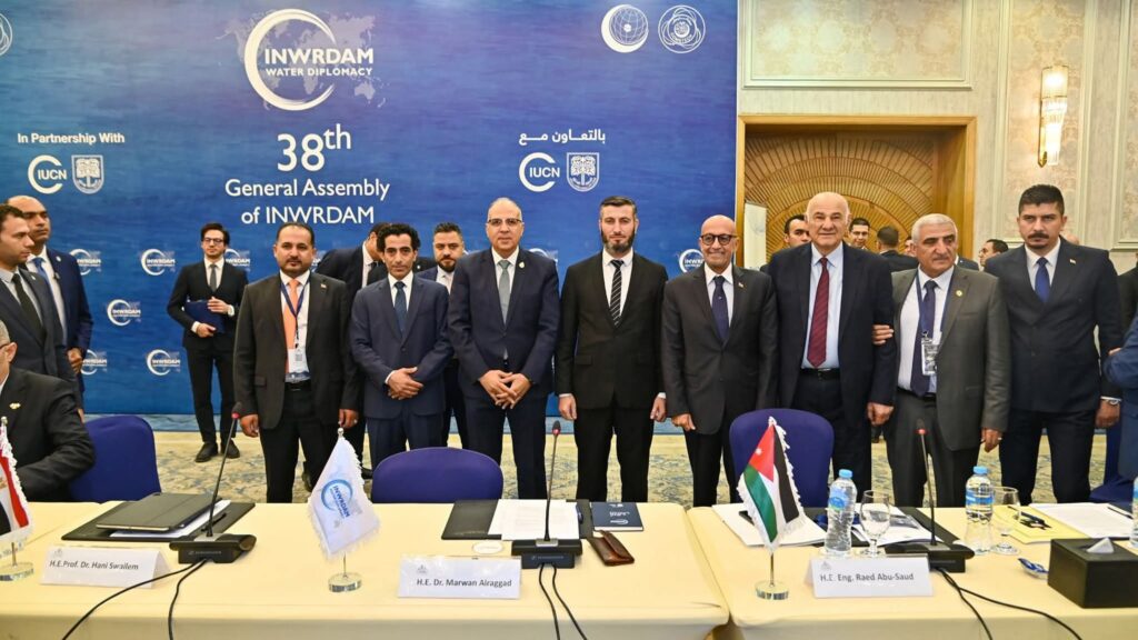 fb_img_17603533691296464340249959907088-1024x576 الدكتور سويلم و وزير المياه الأردنى يفتتحان "الإجتماع الثامن والثلاثين للشبكة الإسلامية لتنمية وإدارة مصادر المياه ضمن فعاليات "أسبوع القاهرة الثامن للمياه"