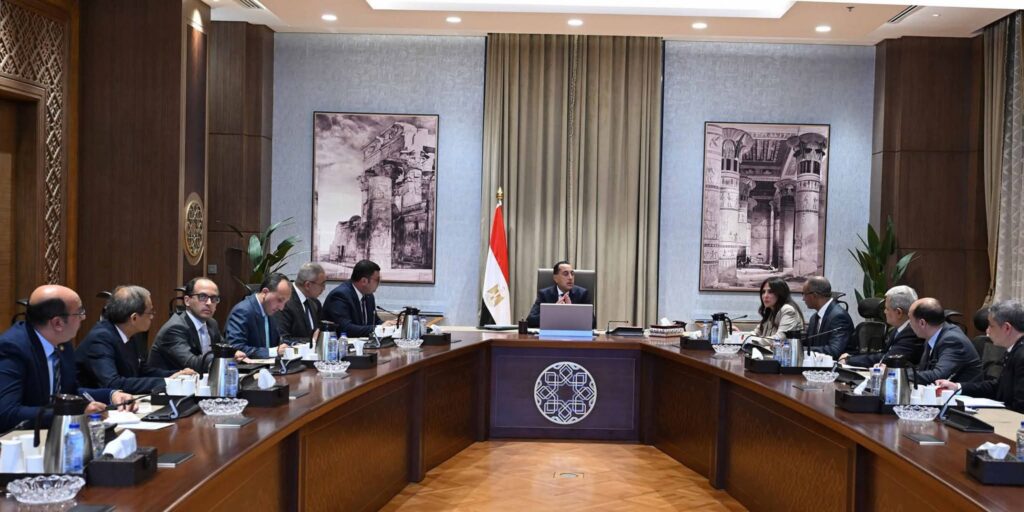 fb_img_1760354237363584990659197607886-1024x512 رئيس الوزراء يتابع موقف تنفيذ وتشغيل محطات تحلية المياه في شمال سيناء