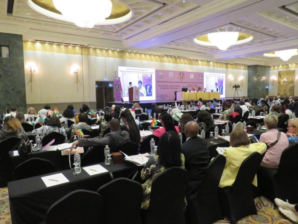 fb_img_17603659812658520267412576501376-1024x768 نائبة وزير الصحة تشارك في المؤتمر الثالث والثلاثين لجمعية النساء الطبيبات الدولية وتؤكد: صحة المرأة وتمكينها أساس التنمية المستدامة