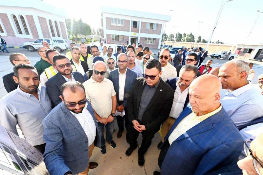 fb_img_17603808670486655040356802230559-1024x682 في ختام جولتهما بعدد من المشروعات بالمحافظة:- وزير الإسكان ومحافظ أسيوط يتفقدان محطة تنقية مياه الشرب وأعمال الطرق والمحاور والممشى السياحي ومشروع "سكن كل المصريين" بمدينة أسيوط الجديدة