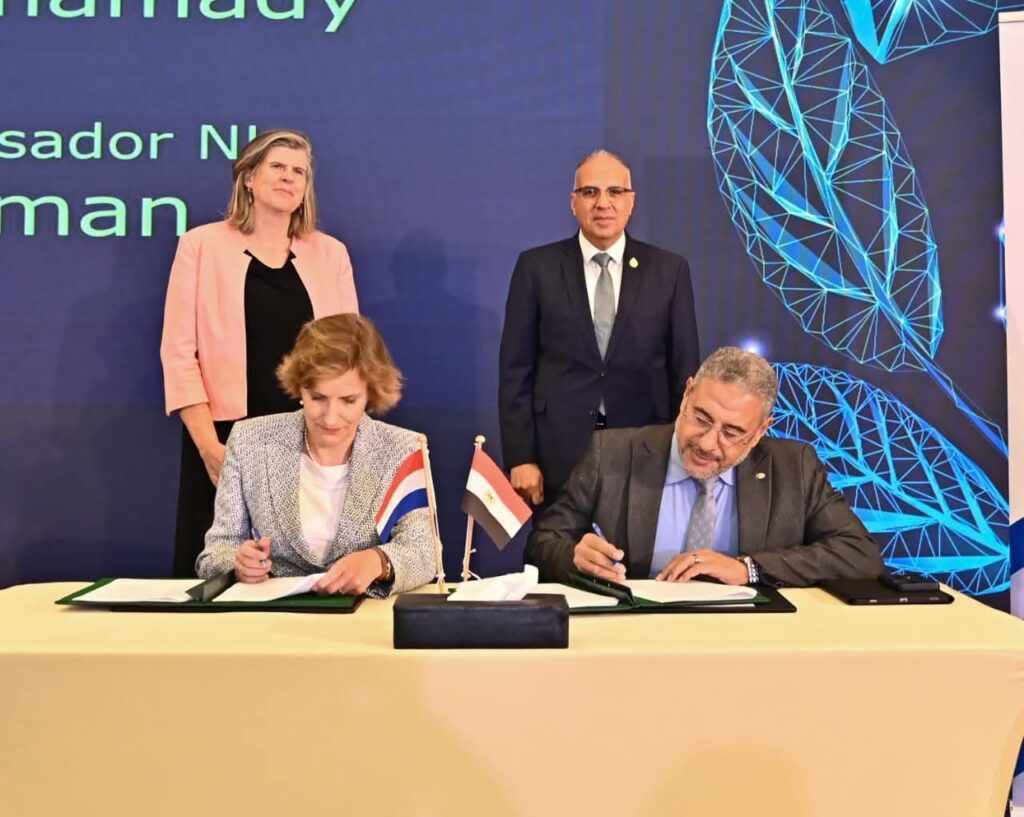 fb_img_1760385730040842055156011072928-1024x817 الدكتور سويلم والمبعوثة الهولندية للمياه يشهدان الاحتفال بمرور خمسين عامًا على التعاون بين مصر وهولندا وتأسيس المجلس الاستشاري المصري الهولندي