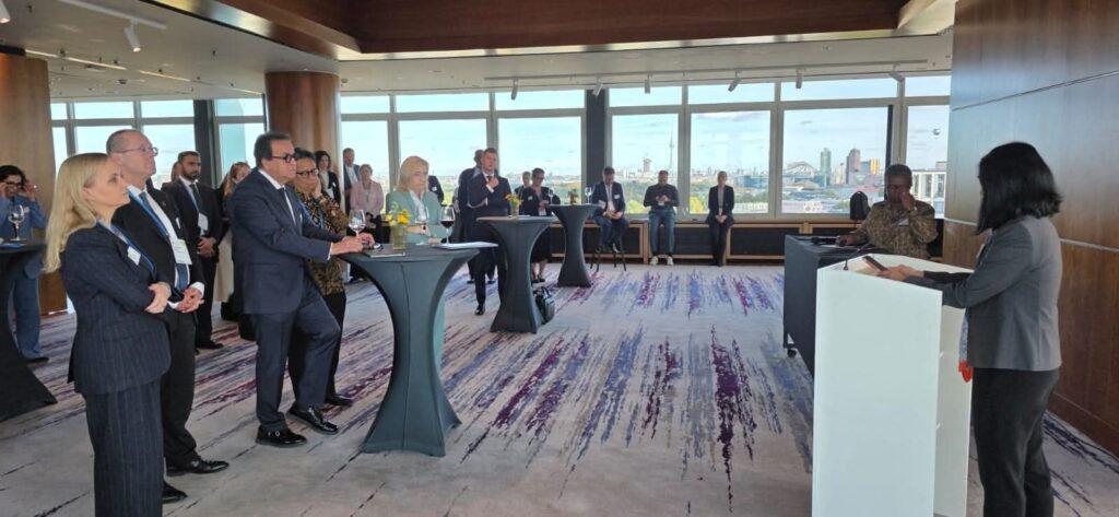 fb_img_17604325937088235250308725327936-1024x473 نائب رئيس مجلس الوزراء ووزير الصحة يبحث مع وزيرة الصحة الألمانية تعزيز التعاون المشترك