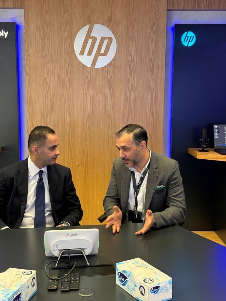 fb_img_17604392986314159435626401783646-768x1024 نائب وزير الصحة يلتقي ممثلي شركة HP في دبي لبحث تعزيز التحول الرقمي وتطبيقات الذكاء الاصطناعي في القطاع الصحي على هامش معرض جايتكس جلوبال 2025