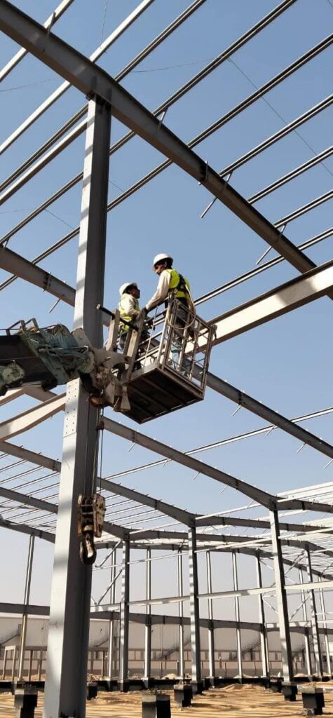 fb_img_17604498373794390829466131031785-475x1024 وزير العمل: حملات التفتيش على المواقع الانشائية مُستمرة في كل المحافظات للتأكد من الالتزام بمبادئ "السلامة والصحة المهنية"