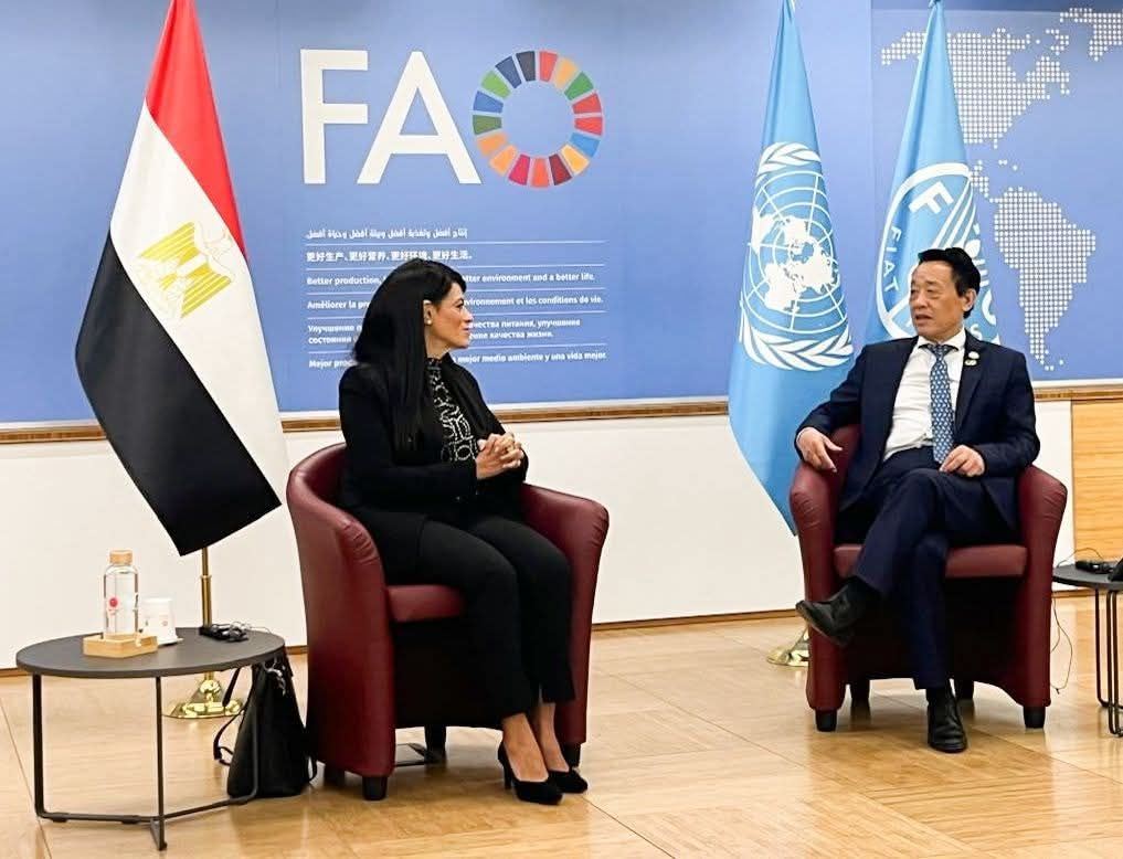 fb_img_17604500522642275909762519609869 خلال مشاركتها بفعاليات المنتدى العالمي للأغذية (WFF) لعام 2025وزيرة التخطيط والتنمية الاقتصادية والتعاون الدولي تبحث مع المدير العام لمنظمة الأغذية والزراعة للأمم المتحدة (الفاو) تعزيز العلاقات المشتركة في مجال الأمن الغذائي والنظم الزراعية المستدامة وتطورات تنفيذ البرنامج القُطري للمنظمة في مصر