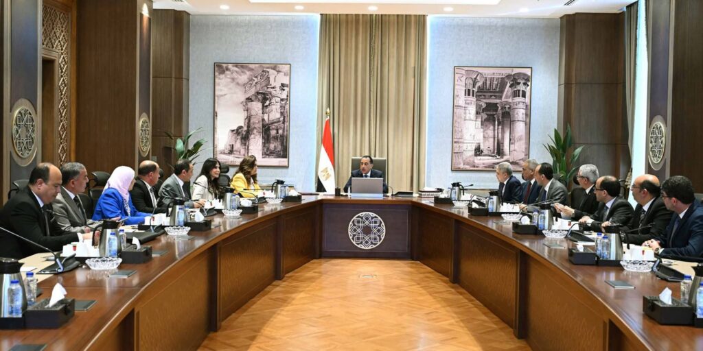 fb_img_17604501976137568499714732448333-1024x512 رئيس الوزراء يتابع الموقف التنفيذي لأعمال تطوير ورفع كفاءة بحيرة البردويل