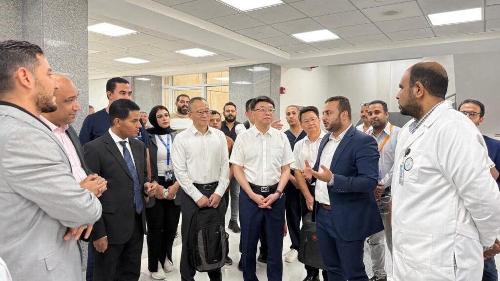 fb_img_17604507335412641515913844979637-1024x576 في إطار دعم التعاون الصحي بين مصر والصين.. وفد رفيع المستوى من مقاطعة جيانغشي الصينية يزور مجمع الأقصر الطبي الدولي التابع لهيئة الرعاية الصحية بالأقصر