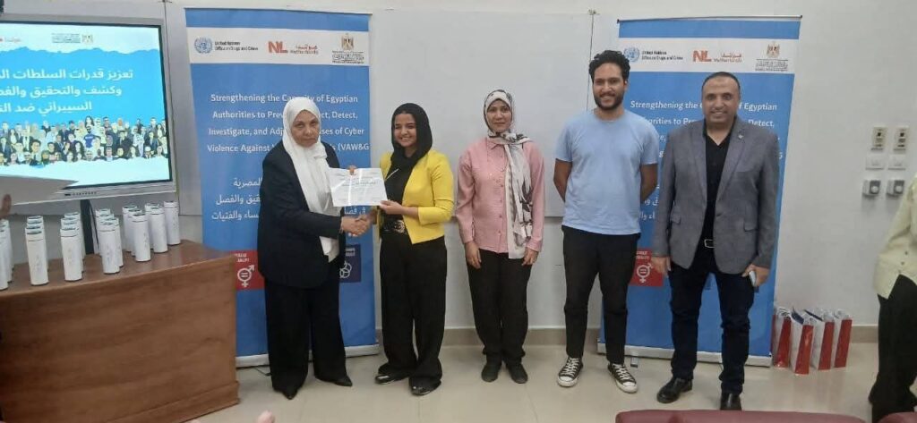 fb_img_176050908890942469377578647352-1024x473 الشباب والرياضة "ومكتب الأمم المتحدة المعني بالمخدرات والجريمة يطلقان جولات التوعية بالعنف الرقمي تجاه الفتيات علي مستوي المحافظات*