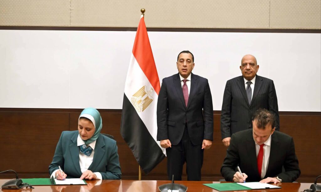 fb_img_17605180440081032927087477648272-1024x614 رئيس الوزراء يشهد مراسم توقيع اتفاقية تعاون بين الشركة المصرية لنقل الكهرباء وشركة "K&K" الإماراتية لتنفيذ الدراسات النهائية لمشروع الربط الكهربائي بين مصر وأوروبا عبر إيطاليا