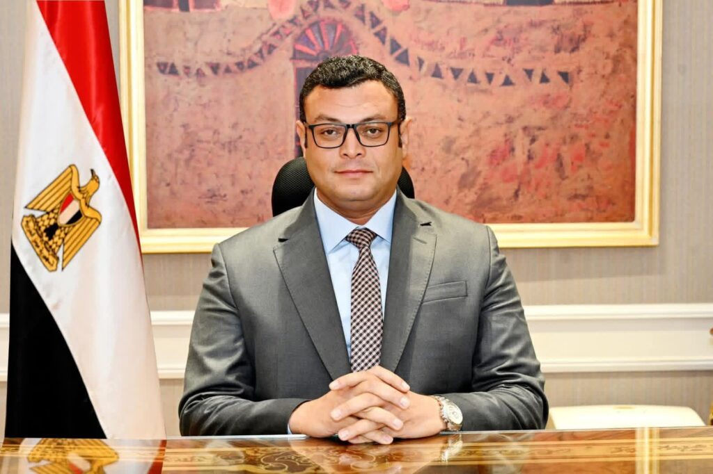 fb_img_17605181117045588060149278518110-1024x682 ضمن مشروع تنمية مدينة رأس الحكمة الجديدة:- وزير الإسكان يُعلن الانتهاء من مشروعات الكهرباء والإنارة بالتجمعات البديلة بمنطقة "شمس الحكمة"