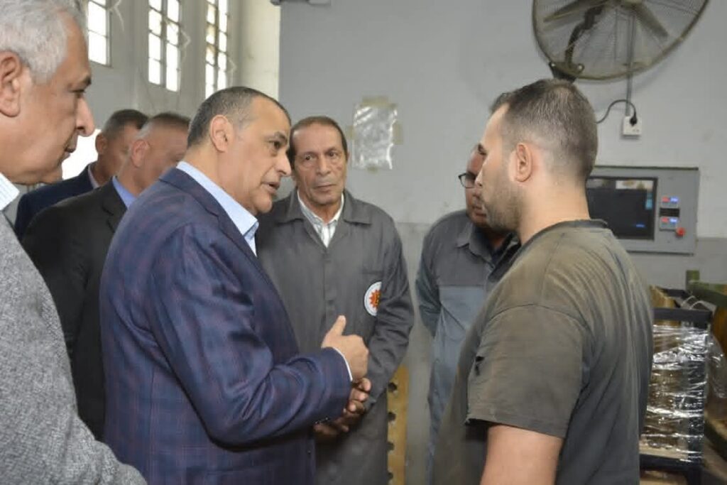fb_img_17605185730785313475027664071377-1024x683 خلال مرور مفاجيء..•وزير الدولة للإنتاج الحربي يطمئن على سير العملية الإنتاجية بشركة هليوبوليس للصناعات الكيماوية (مصنع 81 الحربي)