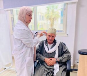 fb_img_17605196212842130422295050952335-300x264 هيئة الرعاية الصحية تطلق حملة "نرعاك تسمع" لتوفير السماعات الطبية بالمجان لمنتفعي التأمين الصحي الشامل