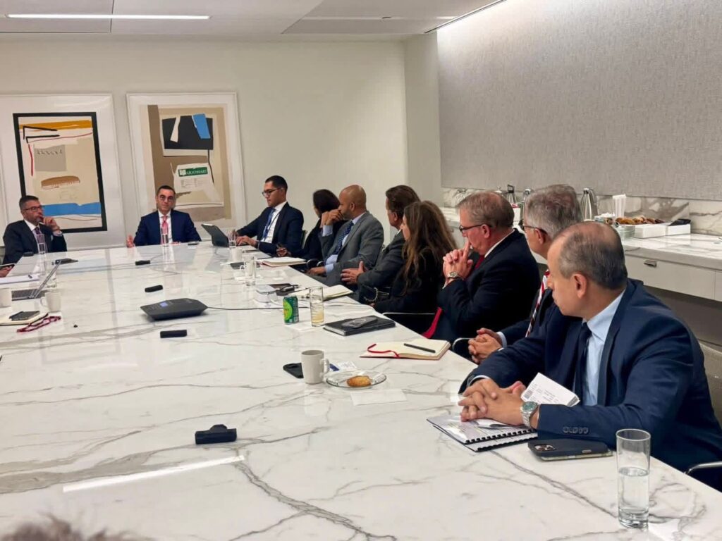 fb_img_17605202981862031190020434205864-1024x768 وزير الاستثمار يلتقي DLA Piper ومجموعة من المستثمرين الدوليين الراغبين في دخول السوق المصرية