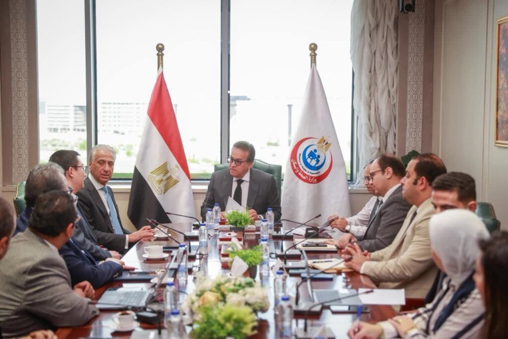 fb_img_17605215007488857739857550672042-1024x683 نائب رئيس مجلس الوزراء وزير الصحة يبحث مع شركتي “تكنوويف” و”ميدبوت” إنشاء مراكز تدريب للجراحة الروبوتية في مصر