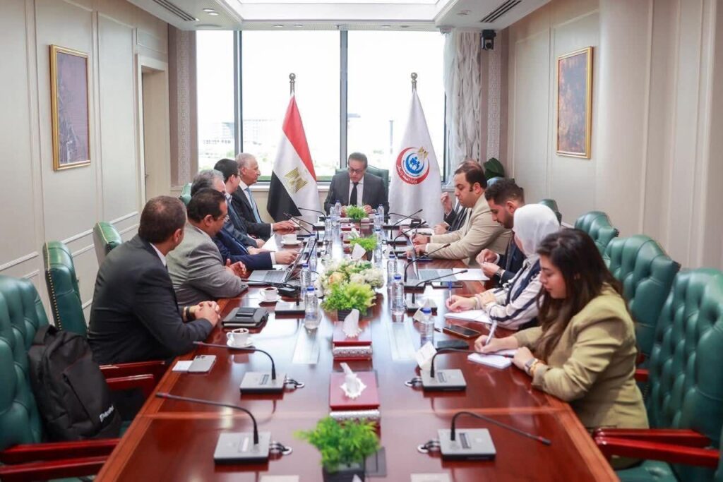 fb_img_17605215032651049809980852688049-1024x683 نائب رئيس مجلس الوزراء وزير الصحة يبحث مع شركتي “تكنوويف” و”ميدبوت” إنشاء مراكز تدريب للجراحة الروبوتية في مصر