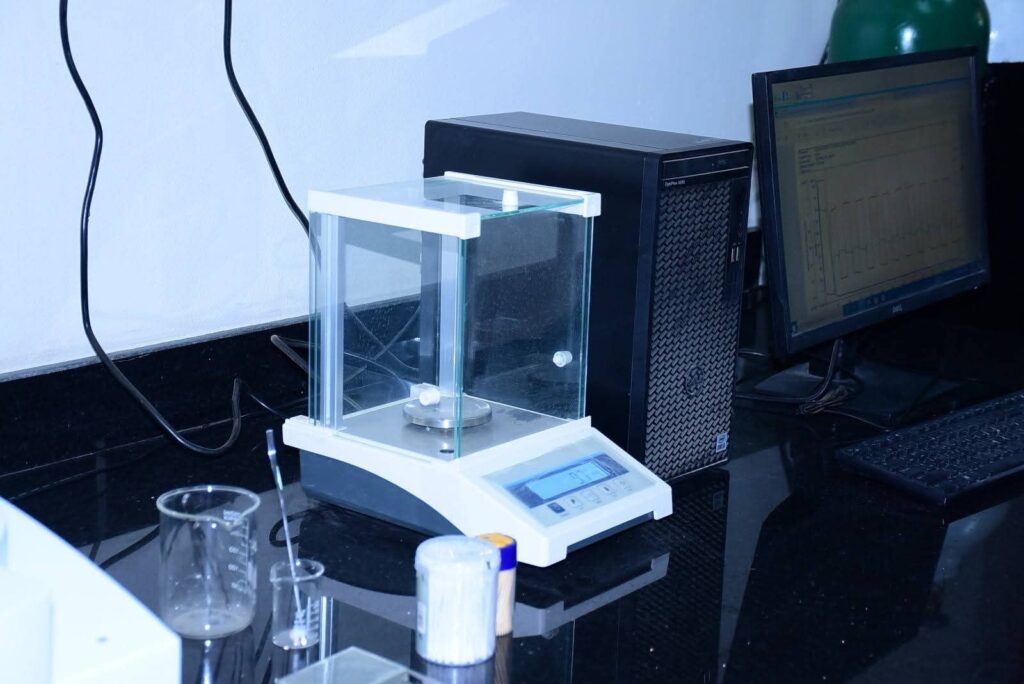 fb_img_17605316974107697541201242629393-1024x684 فى خطوة جديدة بطريق التميز العلمي بعلوم سوهاج..النعماني يفتتح وحدة المعمل المركزي للتحليل الحراري