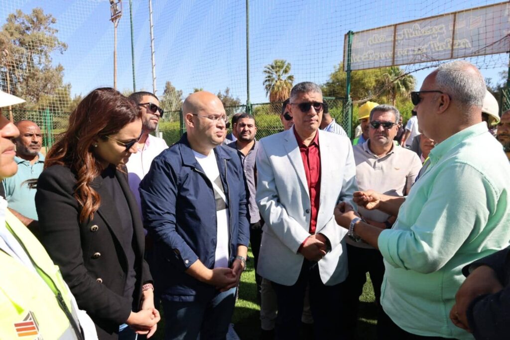 fb_img_17605380514447289737911118683299-1024x683 محافظ الجيزة يتفقد نادي المناجم بالواحات البحرية<br>المحافظ : إنشاء ملعب خماسي وتطوير حمام السباحة ورفع كفاءة المنشآت لخدمة أبناء المركز