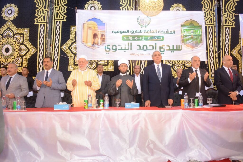 fb_img_17606294607932070116617196959198-1024x683 وزير الأوقاف يشارك في الاحتفال بالمولد الأحمدي ويلتقي محافظ الغربية
