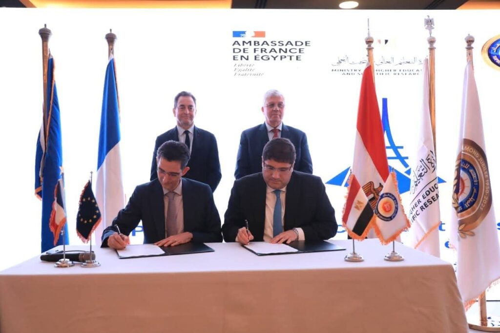 fb_img_17607149751237233441707599708566-1024x682 وزير التعليم العالي يشهد ختام فعاليات الملتقى المصري الفرنسي للتعاون العلمي والجامعي بحضور السفير الفرنسي
