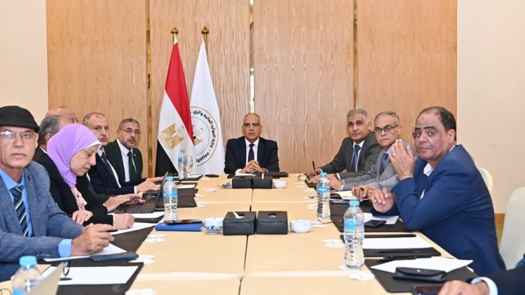 fb_img_17607771376191827685863439488399-1024x576 عقد اجتماع اللجنة الدائمة لتنظيم إيراد نهر النيل برئاسة الأستاذ الدكتور/ هاني سويلم وزير الموارد المائية والري