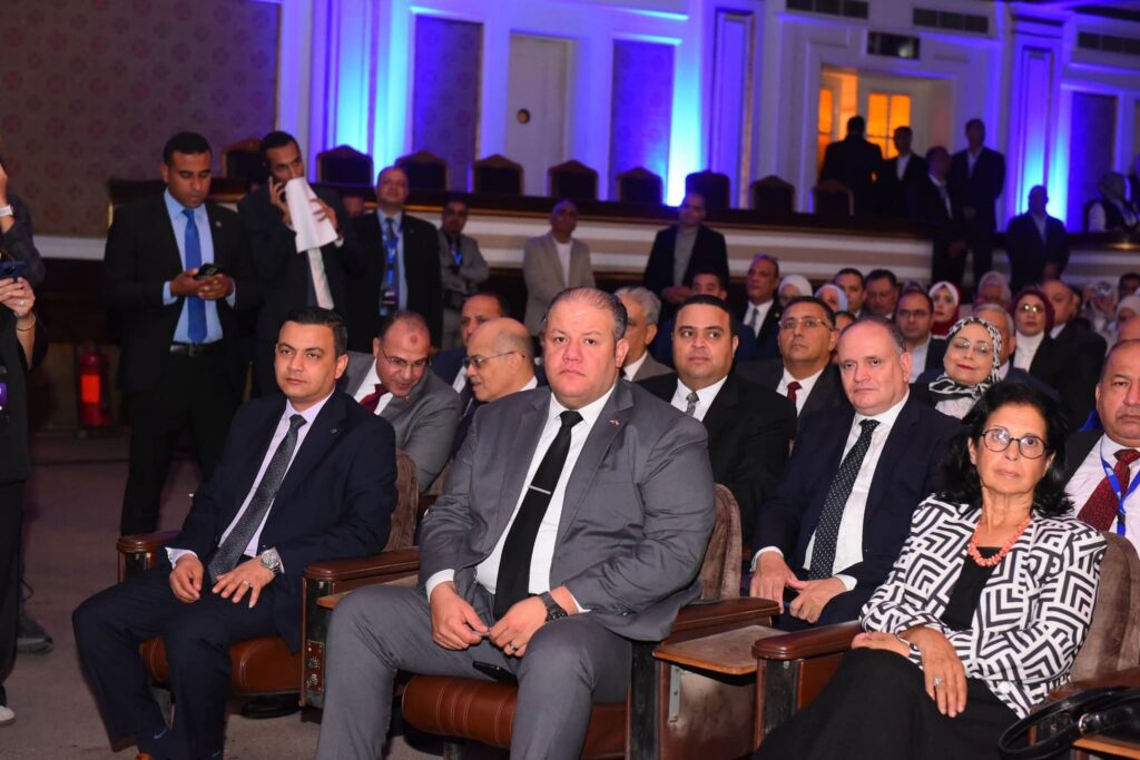 fb_img_17607813015901214413450338501245-1024x683 وزير العمل يشارك في المؤتمر الدولي الأول للذكاء الاصطناعي بجامعة القاهرة