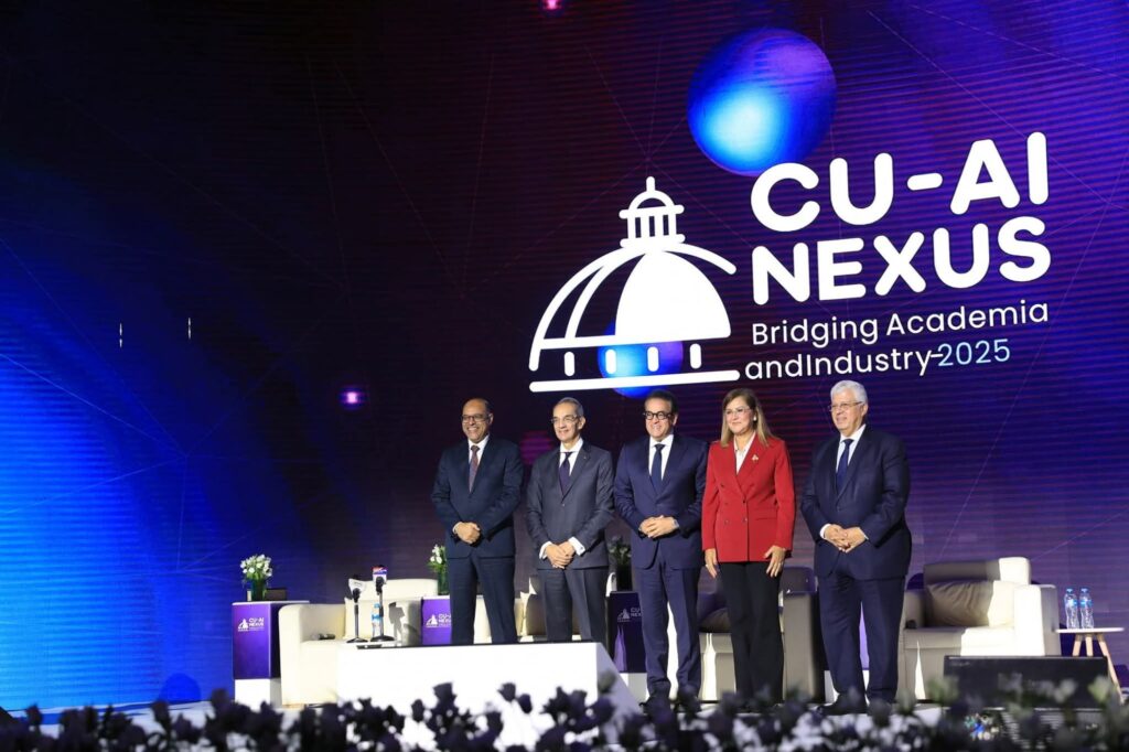 fb_img_17607813039731121932912588583715-1024x682 وزير العمل يشارك في المؤتمر الدولي الأول للذكاء الاصطناعي بجامعة القاهرة