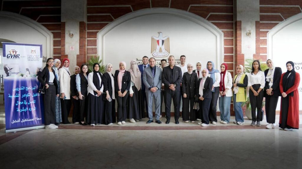 fb_img_17608107633392425187651144790477-1024x576 وزارة الشباب والرياضة تنظم البرنامج التدريبي لتأهيل الشباب للعمل في مجال الموارد البشرية