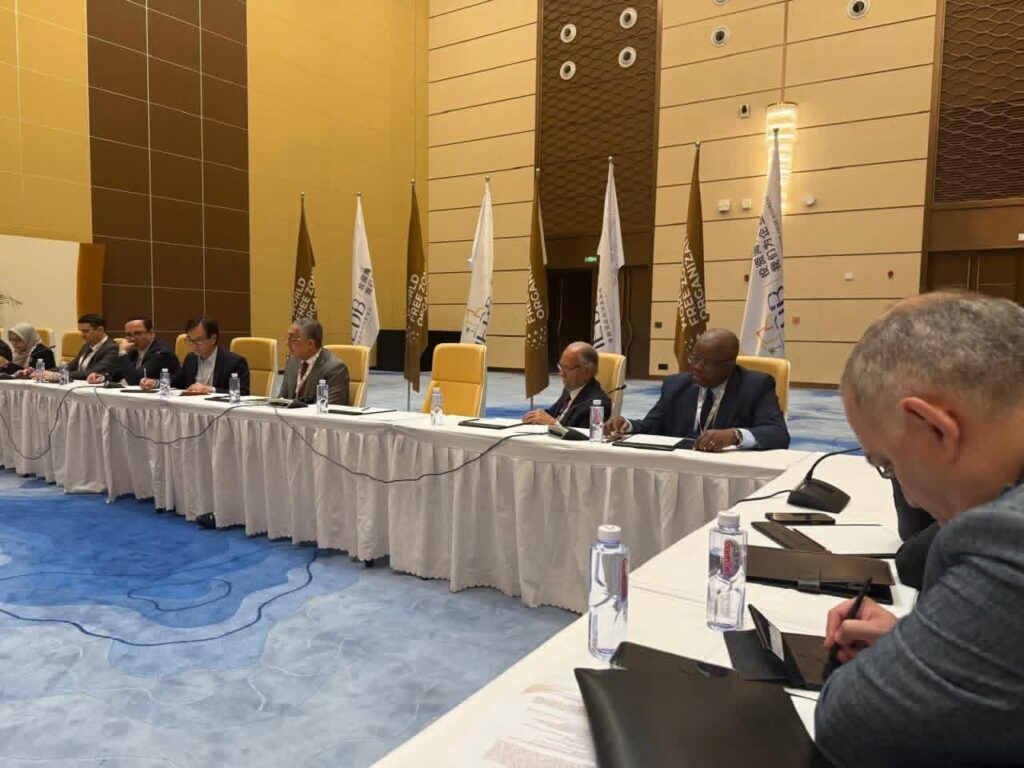 fb_img_17608612258053779264694632324243-1024x768 خلال مشاركته في الدورة الـ11 من المؤتمر العالمي للمنظمة العالمية للمناطق الحرة:• الرئيس التنفيذي للهيئة العامة للاستثمار والمناطق الحرة يدعو للتوسع في عقد الشراكات بين المناطق الحرة حول العالم