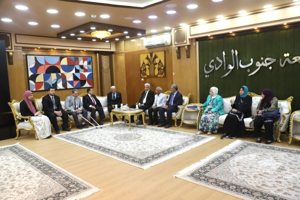 fb_img_17608842167078054254605443099393-1024x682 رئيس جامعة قنا يستقبل وفد الهيئة القومية لضمان جودة التعليم والاعتماد