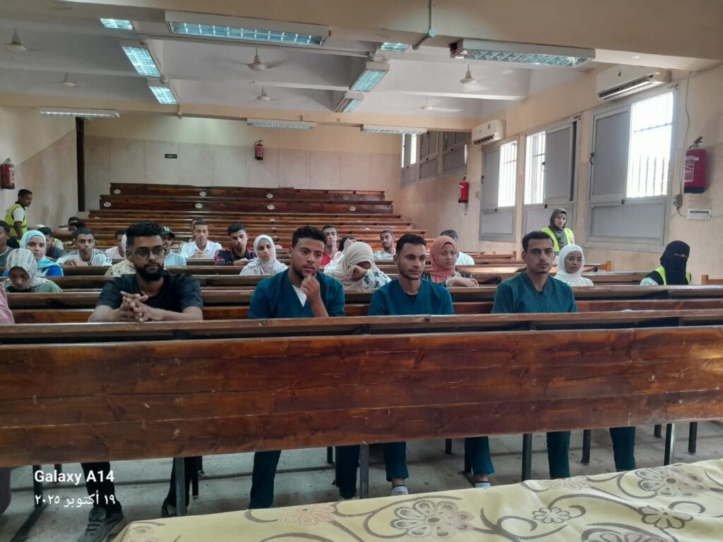 fb_img_17608843299635182295583229822429-1024x768 جامعة قنا تواصل ندواتها عن  مكافحة الادمان والتعاطي بكلية التمريض