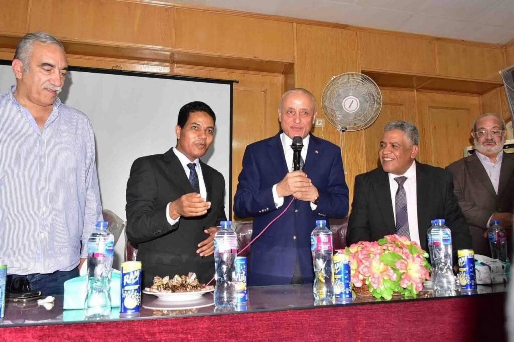 fb_img_17609068903818148931918263985747-1024x682 محافظ الأقصر يزور كلية البنات الأزهرية بطيبة ويطلع على دور معهد التمريض الملحق بها في دعم القطاع الصحي