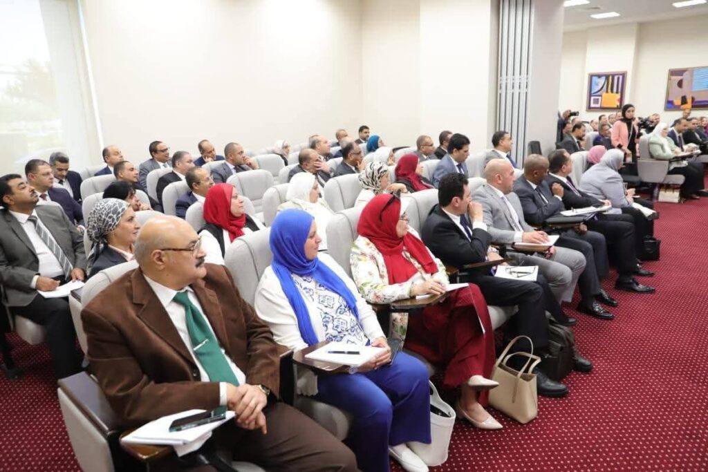 fb_img_17609423586381791988367273821767-1024x683 وزير العمل" يفتتح ورشة تثقيفية حول قانون العمل الجديد بمقر وزارة البترول