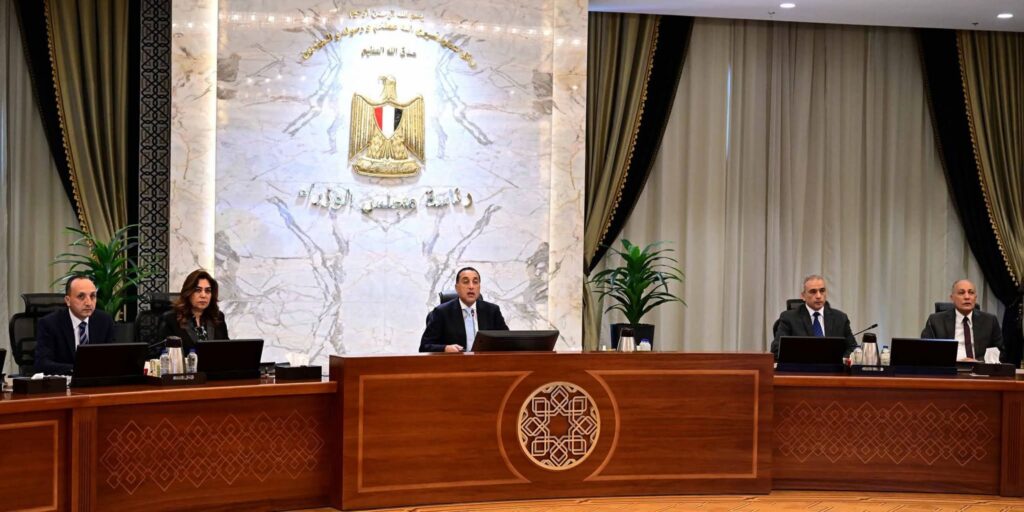 fb_img_17610402772155587686663930802352-1024x512 رئيس الوزراء يترأس اجتماع مجلس المحافظين