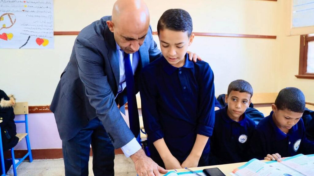 fb_img_17610441071791763094813297034310-1024x576 وزير التربية والتعليم يواصل جولاته الميدانية فى محافظات الصعيد ويزور عددًا من المدارس بمحافظة سوهاج لمتابعة سير العملية التعليمية