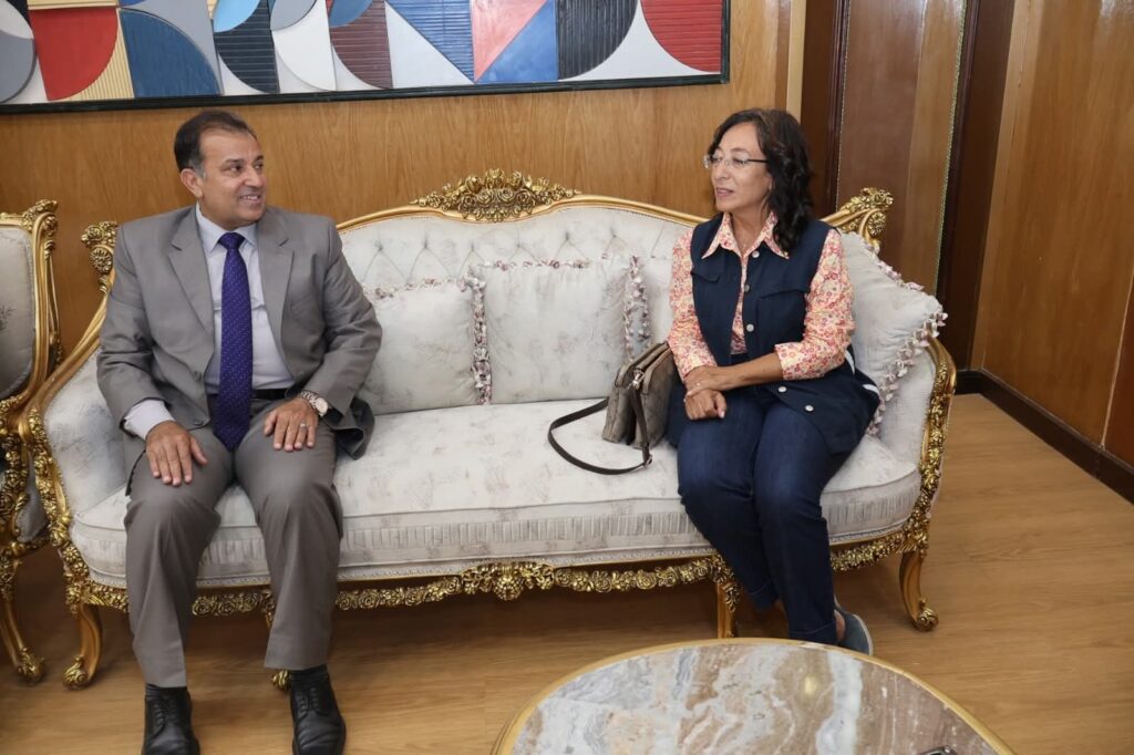 fb_img_17612147325375987618877282268973-1024x682 رئيس جامعة قنا يناقش سبل تعزيز التعاون المشترك مع البنك المصري لتنمية الصادرات