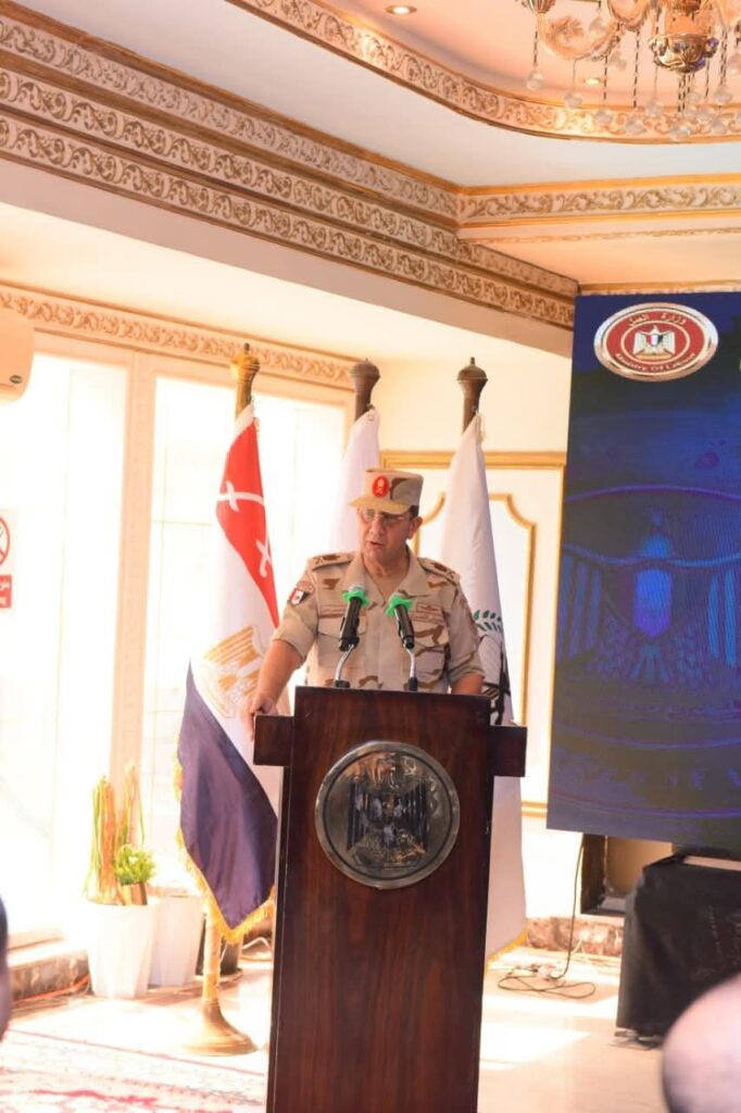 fb_img_17612170409422513935886316138826-682x1024 وزارة العمل تنظم ندوة تثقيفية لعمال العاشر من رمضان بالتعاون مع القوات المسلحة ممثلة في قيادة قوات الدفاع الشعبي والعسكري حول الوعي العمالي ومخاطر حروب الجيل الرابع