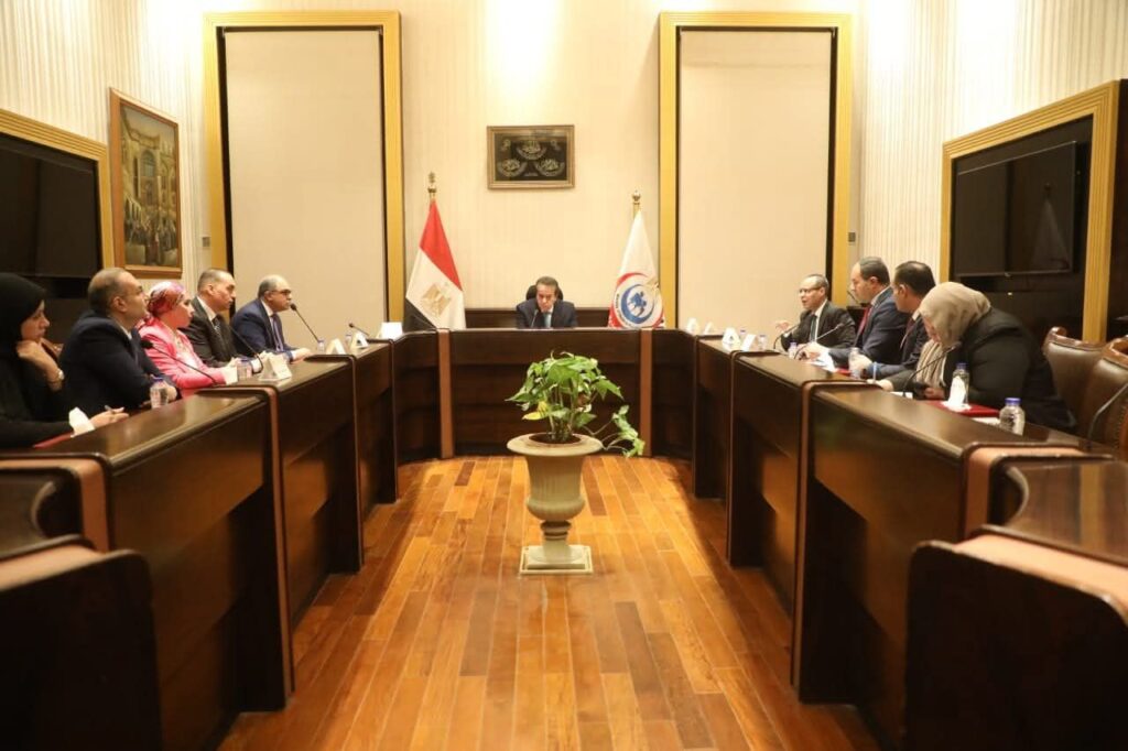 fb_img_1761217257862230875364652605159-1024x682 وزير الصحة يشهد توقيع بروتوكول تعاون بين المؤسسة العلاجية وفاكسيرا لتعزيز الرعاية الصحية وإنتاج المستحضرات الحيوية