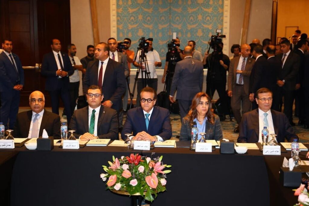 fb_img_17612173957272755913182424778449-1024x682 وزيرة التنمية المحلية تشارك في مؤتمر إطلاق الاستراتيجية الوطنية للعمران والبناء الأخضر