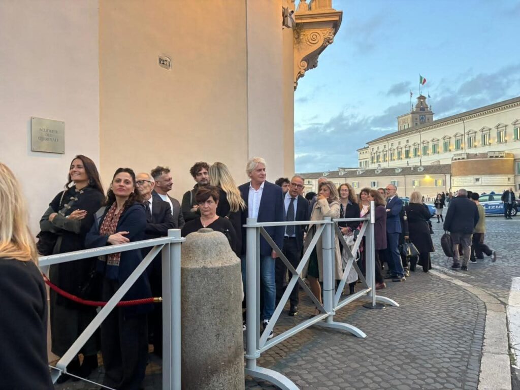 fb_img_17614010712777913209777639923870-1024x768 بعد يوم من افتتاحه للجمهور في العاصمة الإيطالية روما- آلاف الزائرين يتوافدون على معرض "كنوز الفراعنة"