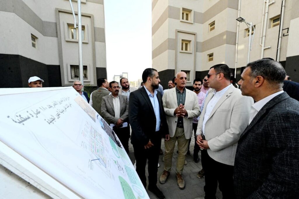 fb_img_17614014956081139944461297028489-1024x683 وزير الإسكان يتفقد مشروع المبادرة الرئاسية "سكن لكل المصريين" والطرق والمحاور والإسكان الأخضر بالعبور الجديدة