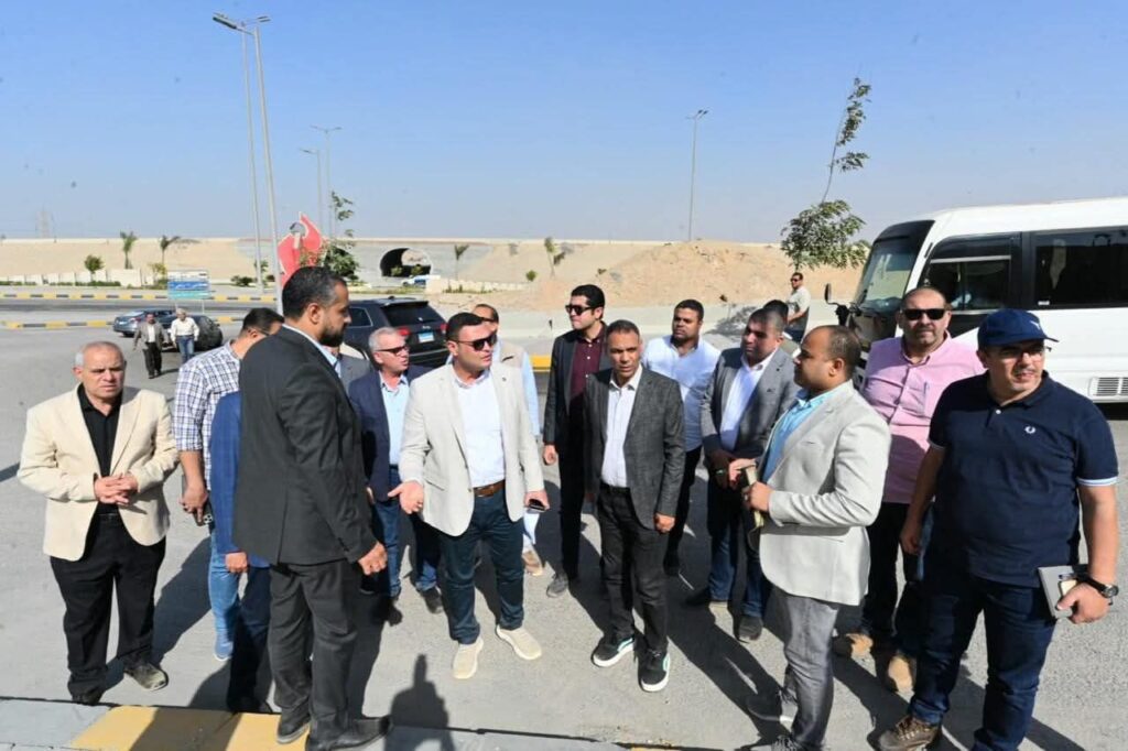 fb_img_176140150046121109949792358458-1024x682 وزير الإسكان يتفقد مشروع المبادرة الرئاسية "سكن لكل المصريين" والطرق والمحاور والإسكان الأخضر بالعبور الجديدة