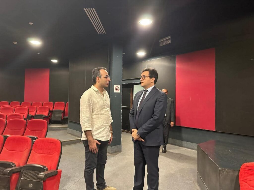 fb_img_17615557129126170983571609097719-1024x768 في إطار جولاته المكثفة لمتابعة سير العمل بالمواقع التابعة للوزارة..▪︎وزير الثقافة يتفقد المركز الثقافي بالجيزة ويتابع تدريب مديري المواقع بالأقاليم ويوجّه بسرعة استكمال منظومة الحماية المدنية