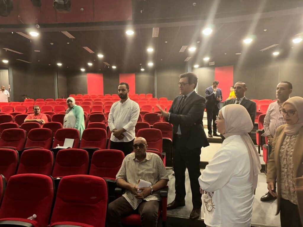 fb_img_1761555722378167794195103189304-1024x768 في إطار جولاته المكثفة لمتابعة سير العمل بالمواقع التابعة للوزارة..▪︎وزير الثقافة يتفقد المركز الثقافي بالجيزة ويتابع تدريب مديري المواقع بالأقاليم ويوجّه بسرعة استكمال منظومة الحماية المدنية