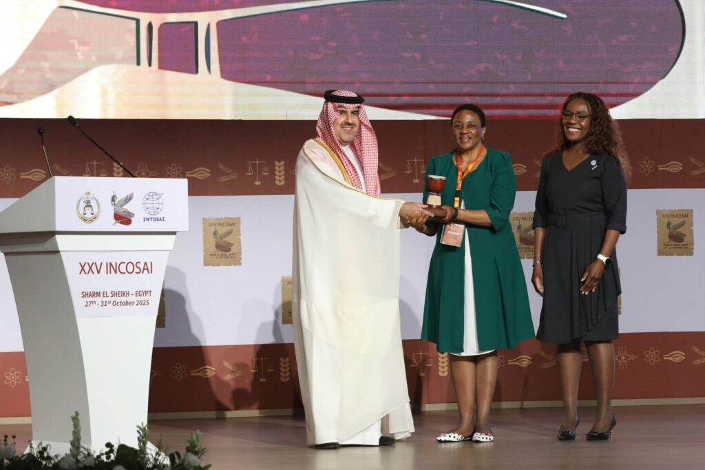 fb_img_17619417433463338381395461941725-1024x682 الإنتوساي تختتم أعمال مؤتمر شرم الشيخ بتكريم رواد التميز والابتكار الرقابي