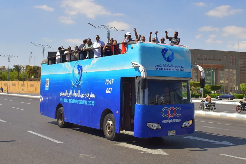 img-20251013-wa00411335080305605380642-1024x682 إنطلاق مهرجان الصيد الأول للأسماك من علي كورنيش السويس الجديد